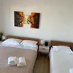 Angela Apartment Primosten