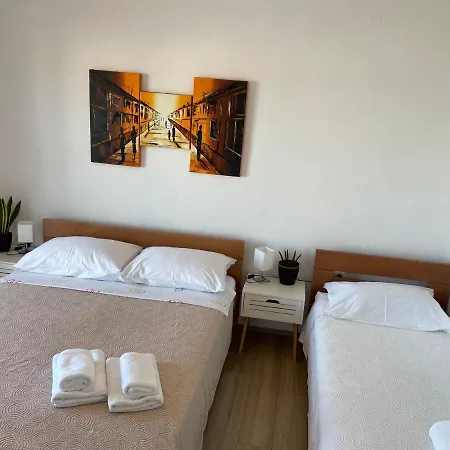 Angela Apartment Primosten