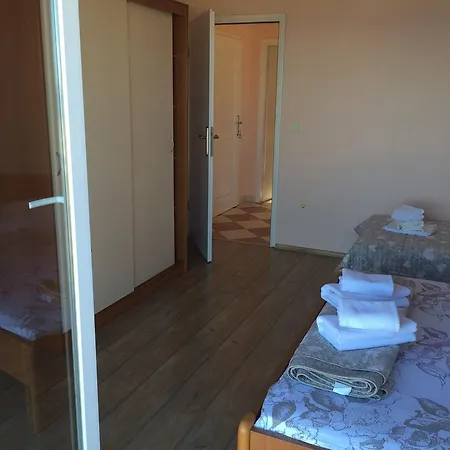 Apartment Angela *